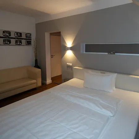 Hotel52 3* Μπεργκχάιμ