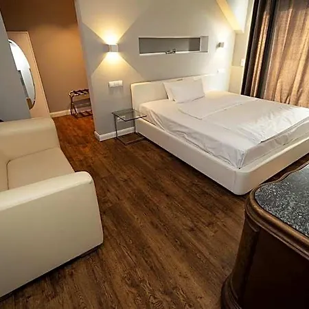 Hotel Hotel52 3*